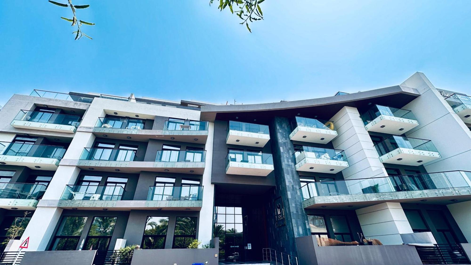 Oyo 1364 Fully Furnished Jvc Dubai