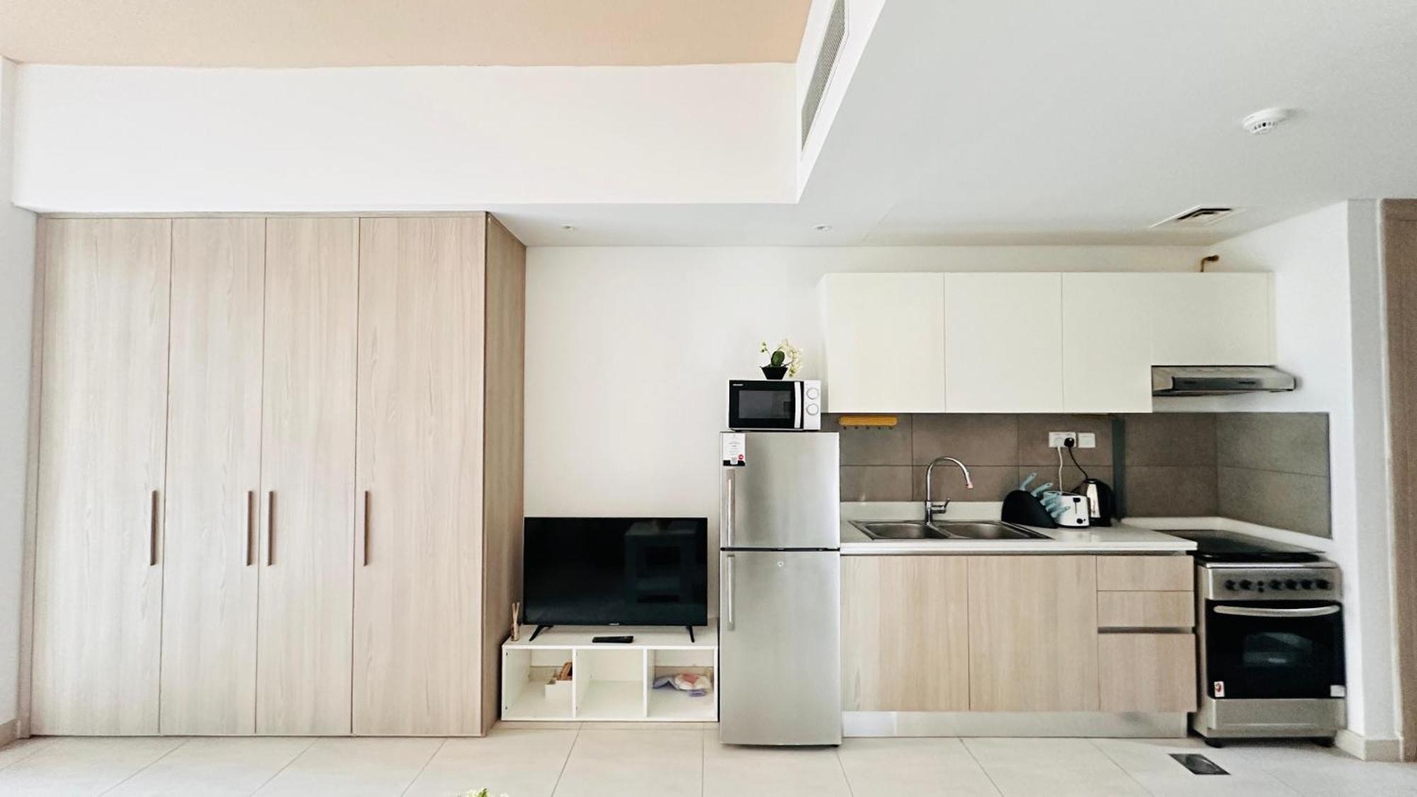 Oyo 1364 Fully Furnished Jvc Apartment