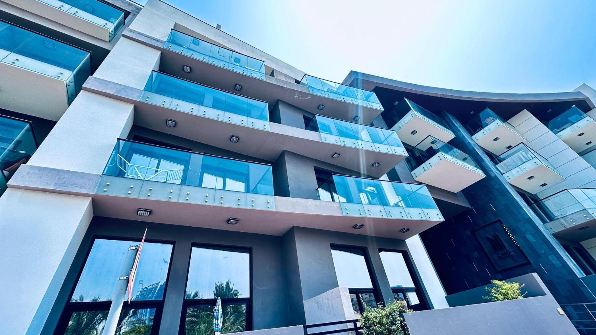Oyo 1364 Fully Furnished Jvc Apartment *