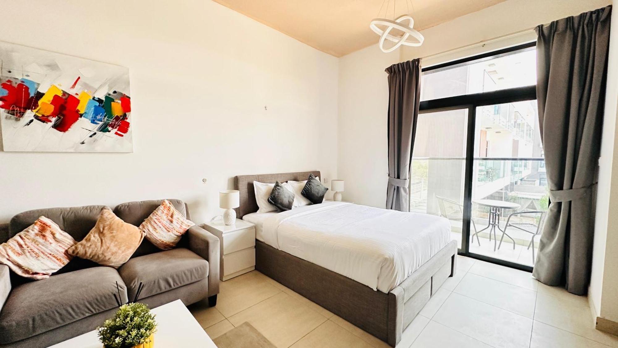 Apartment Oyo 1364 Fully Furnished Jvc Dubai